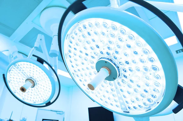 Two surgical lamps in operation room — Stock Photo, Image