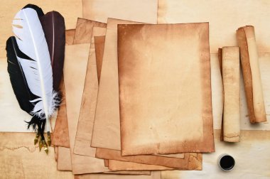 Geçiş yumuşatma ve mürekkep ile eski kağıt 