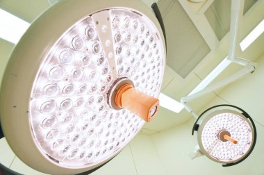 iki ameliyat lambaları 