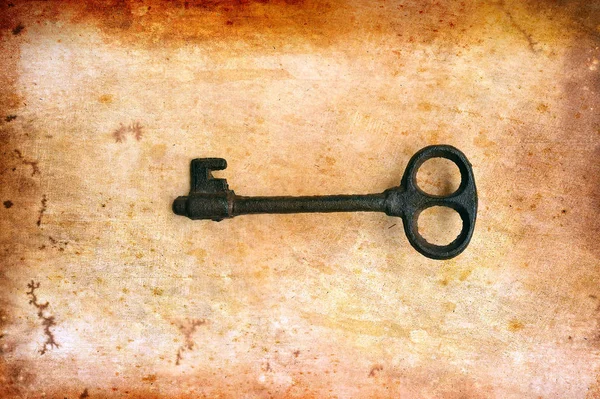 Eski kağıt üzerinde Vintage anahtar 