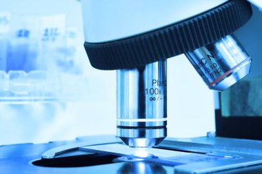 mikroskop kan Laboratuvarı görüntüsünü kapatmak 