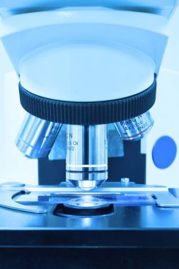 mikroskop kan Laboratuvarı görüntüsünü kapatmak 