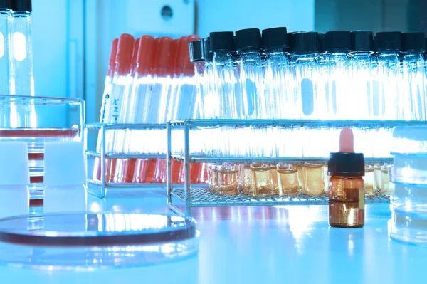 kan laboratuarda test 