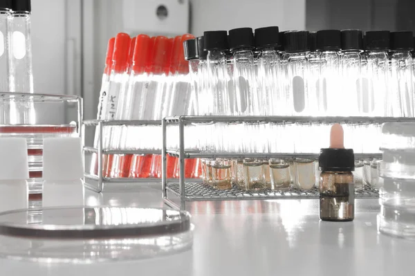 kan laboratuarda test 