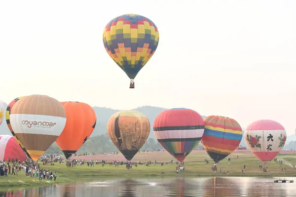 Chiang Rai Thailand February 2018 Singha Park International Balloon Fiesta — стоковое фото