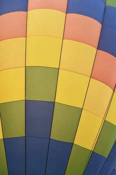 Kolorowe Balony Gorące Powietrze Początku Podróży Błękitnym Niebie — Zdjęcie stockowe