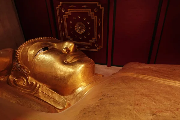 Złoty Posąg Buddy Tajlandia — Zdjęcie stockowe