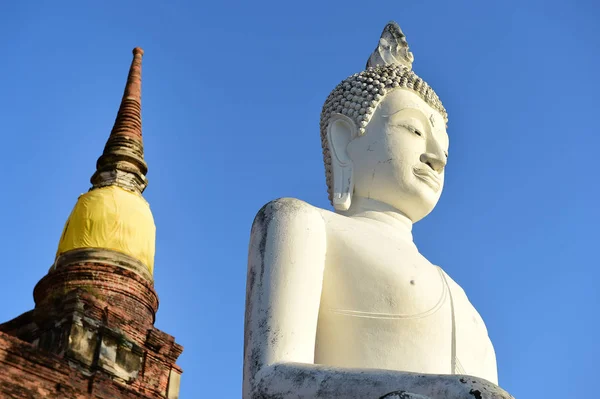 位于泰国Ayutthaya的Wat Yai Chaimongkol寺是著名的寺庙 — 图库照片