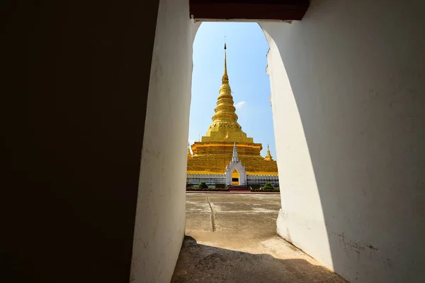Lansekap Pagoda Emas Kuil Utara Thailand — Stok Foto