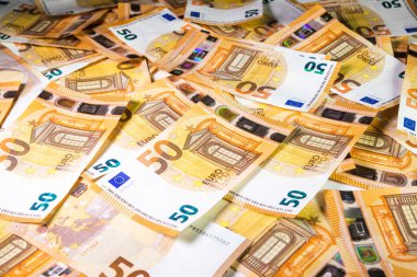 Masaya dağılmış euro banknotları - para arkaplanı