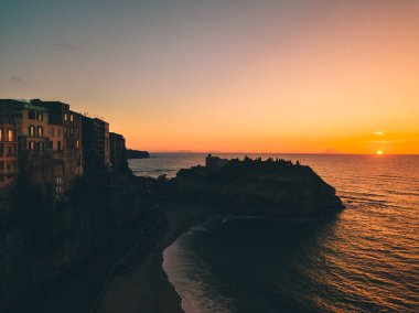 Calabria 'daki Tropea şehrinin hava manzarası
