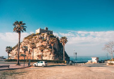 Calabria 'daki Tropea şehrinin hava manzarası