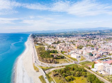 Calabria 'daki Locri şehrinin hava görüntüsü
