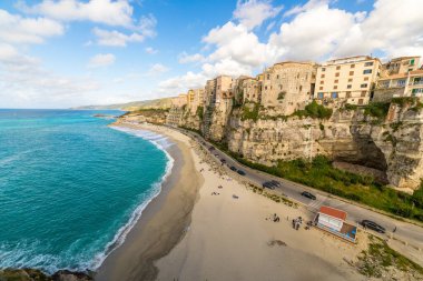 Calabria 'daki Tropea şehrinin hava manzarası