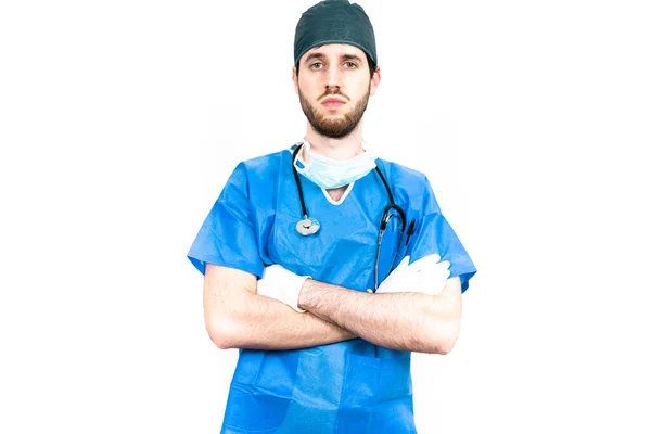 Doctor Con Brazos Cruzados Posando Sobre Fondo Blanco — Foto de Stock