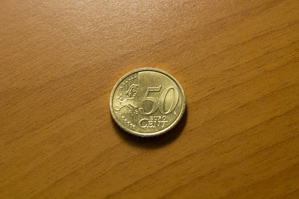 Moeda Cêntimos Euro Sobre Fundo Mesa Madeira — Fotografia de Stock