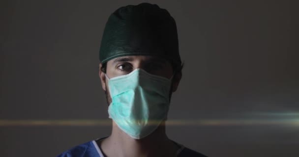 Coronavírus Jovem Médico Enfermeiro Esperança Com Símbolo Coração — Vídeo de Stock