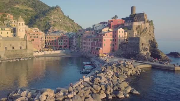 Cinque Terre Πόλη Στη Λιγουρία Ιταλία Αεροφωτογραφία Την Καλοκαιρινή Περίοδο — Αρχείο Βίντεο