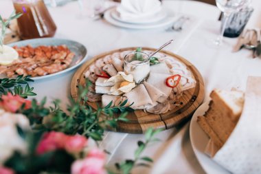 yiyecek ve içecek ile servis catering masayı 