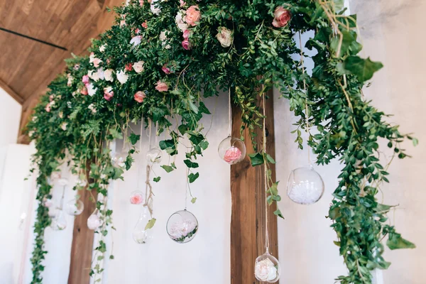 Beautiful Hand Made Wedding Decoration arch — Stock Photo, Image