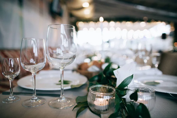 結婚式の夕食の装飾テーブル — ストック写真