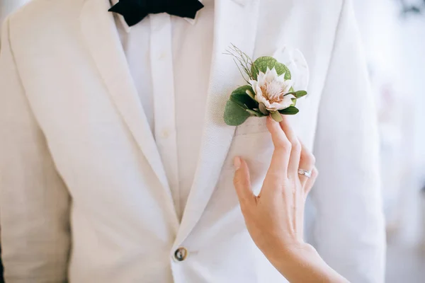 Noivo Terno Casamento Branco — Fotografia de Stock