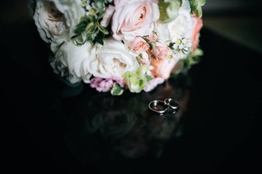 güzel düğün çiçekleri, Dekorasyon 