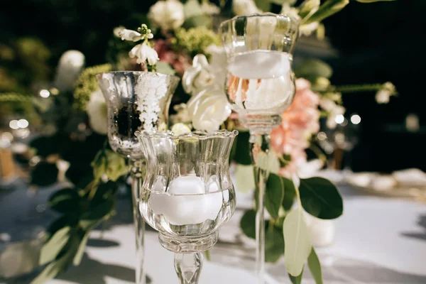 Elegante tafelset, Tafeldecoratie tijdens de huwelijksceremonie — Stockfoto