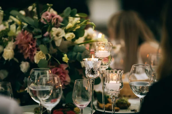 Romantisch Diner Bij Kaarslicht Buiten Bruiloft Tafel Decoratie — Stockfoto