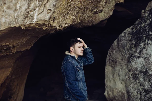 Young Man Mountains Cave — Stock Photo, Image