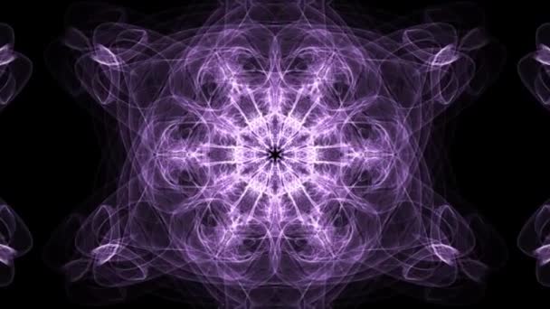 Live paarse fractal mandala, video tunnel op zwarte achtergrond. Geanimeerde symmetrische patronen voor spirituele en meditatie opleiding. — Stockvideo