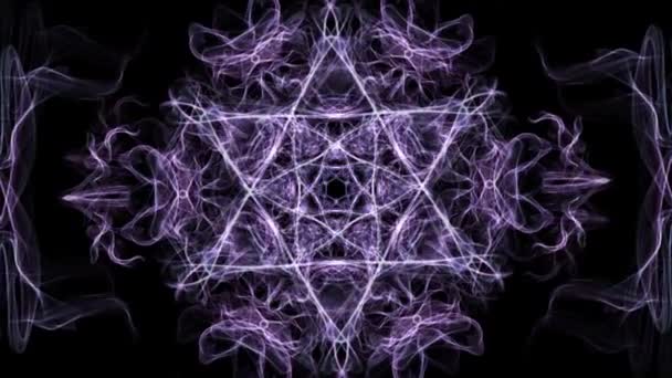 Mandala fractal hexagonal morado vivo, túnel de vídeo sobre fondo negro. Patrones simétricos animados para el entrenamiento espiritual y de meditación . — Vídeos de Stock