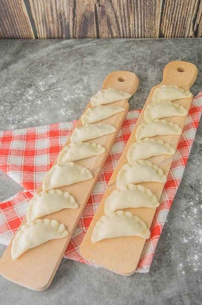 Vareniki Cruda Comida Vegetariana Hecha Mano Antes Cocinar —  Fotos de Stock