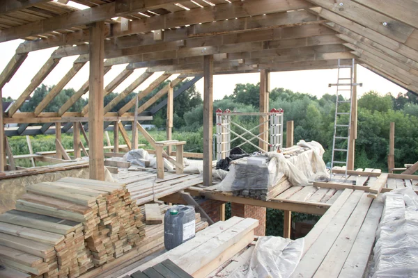 Construcción de marco de madera edificio residencial — Foto de Stock