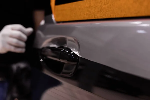 Uzman araba ve vinil film yapıştırma