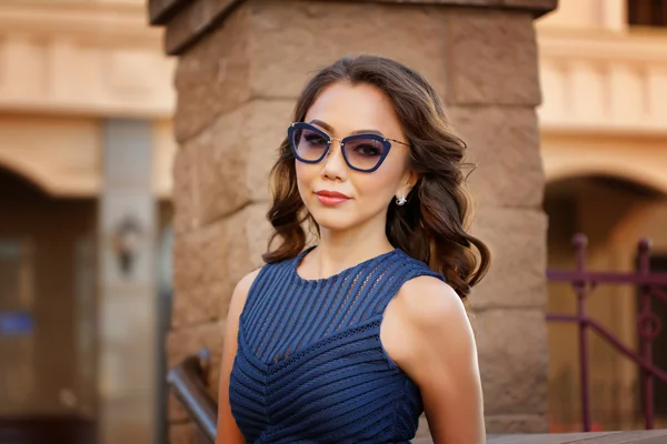 Güzel Kazak kadın model poz — Stok fotoğraf
