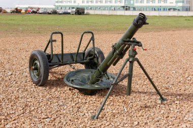 Askeri silah, silah ve kanunları. Savaş donanımları