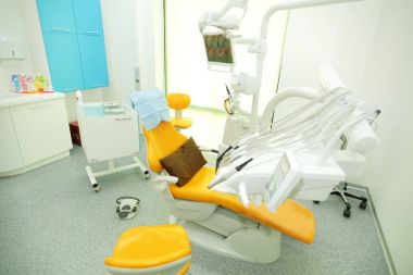 Kazak stomatology ve diş bakımı. Diş hekimi