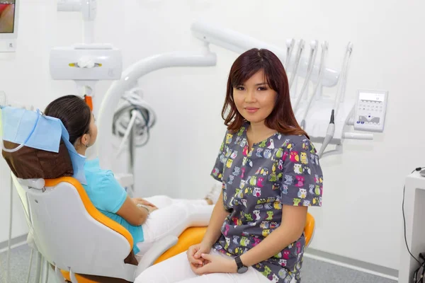 Estomatología Kazaja Cuidado Dental Dentista — Foto de Stock