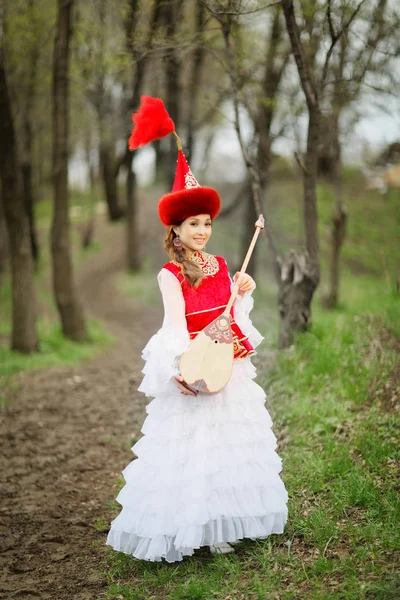 Vacker Kazakiska Kvinna Nationella Klänning — Stockfoto