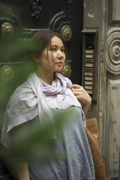 Beautiful Asian Woman Model Posing City Street — Stock Photo, Image