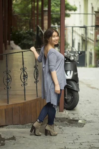 Beautiful Asian Woman Model Posing City Street — Stock Photo, Image