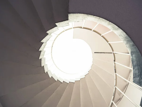Αρχιτεκτονική λεπτομέρεια Σπειροειδής σκάλα μοτίβο επίπεδο αφηρημένο — Φωτογραφία Αρχείου
