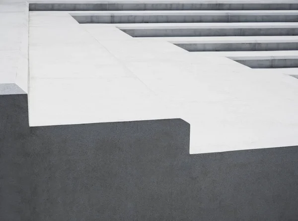 Nowoczesna architektura detal cementu schodów na zewnątrz budynku — Zdjęcie stockowe