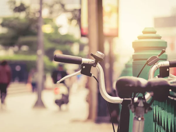 Ciclismo Paseo por la ciudad Bicicleta estilo de vida urbano Transporte —  Fotos de Stock