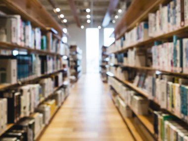 Kitap raf Kütüphanesi iç eğitim arka plan bulanıklık