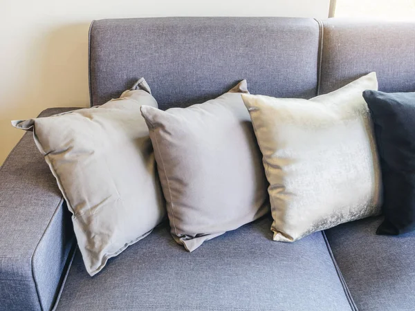 Yastıklar kanepe oturma ev iç dekorasyon