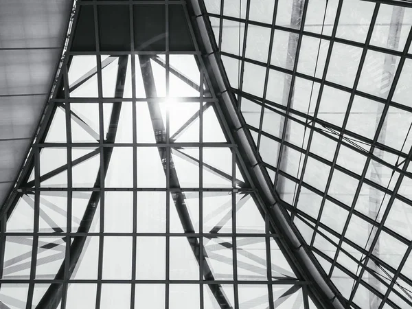 Arquitetura telhado de vidro estrutura de aço padrão fundo — Fotografia de Stock