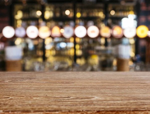 Table Top wooden Counter Blur Bar Beer pub background — Stock Photo, Image