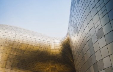 Futuristc Metal duvar tasarımı eğrisi ve alan Bina Modern mimari detaylar